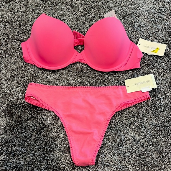 On Gossamer Set - Picture 1 of 7